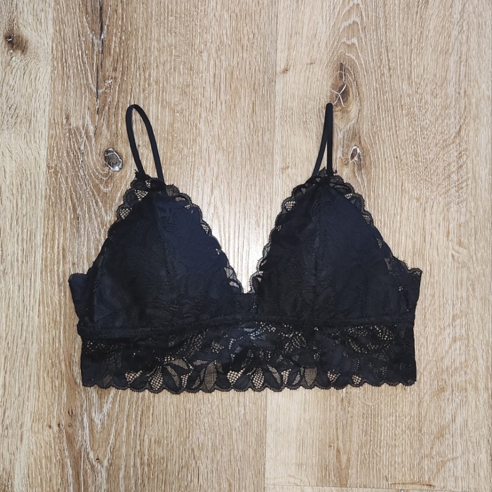 Black lace bralette top Size Medium